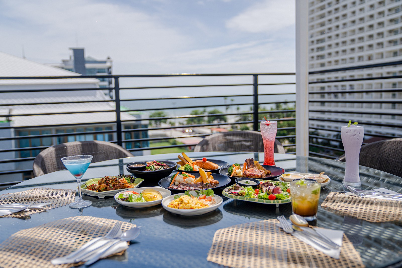 Skyline Tropics